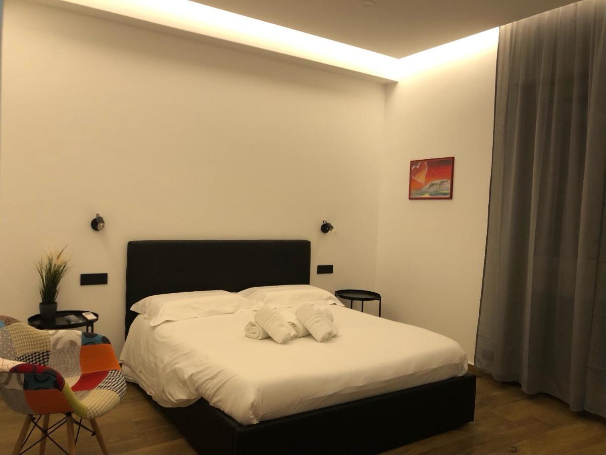 Borgiarooms Luxury Apartment 밀라초 외부 사진