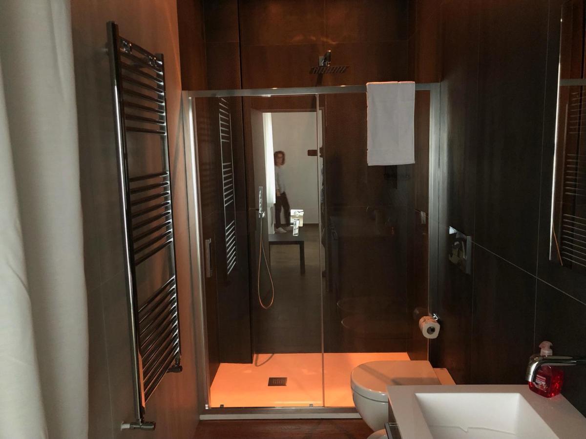 Borgiarooms Luxury Apartment 밀라초 외부 사진
