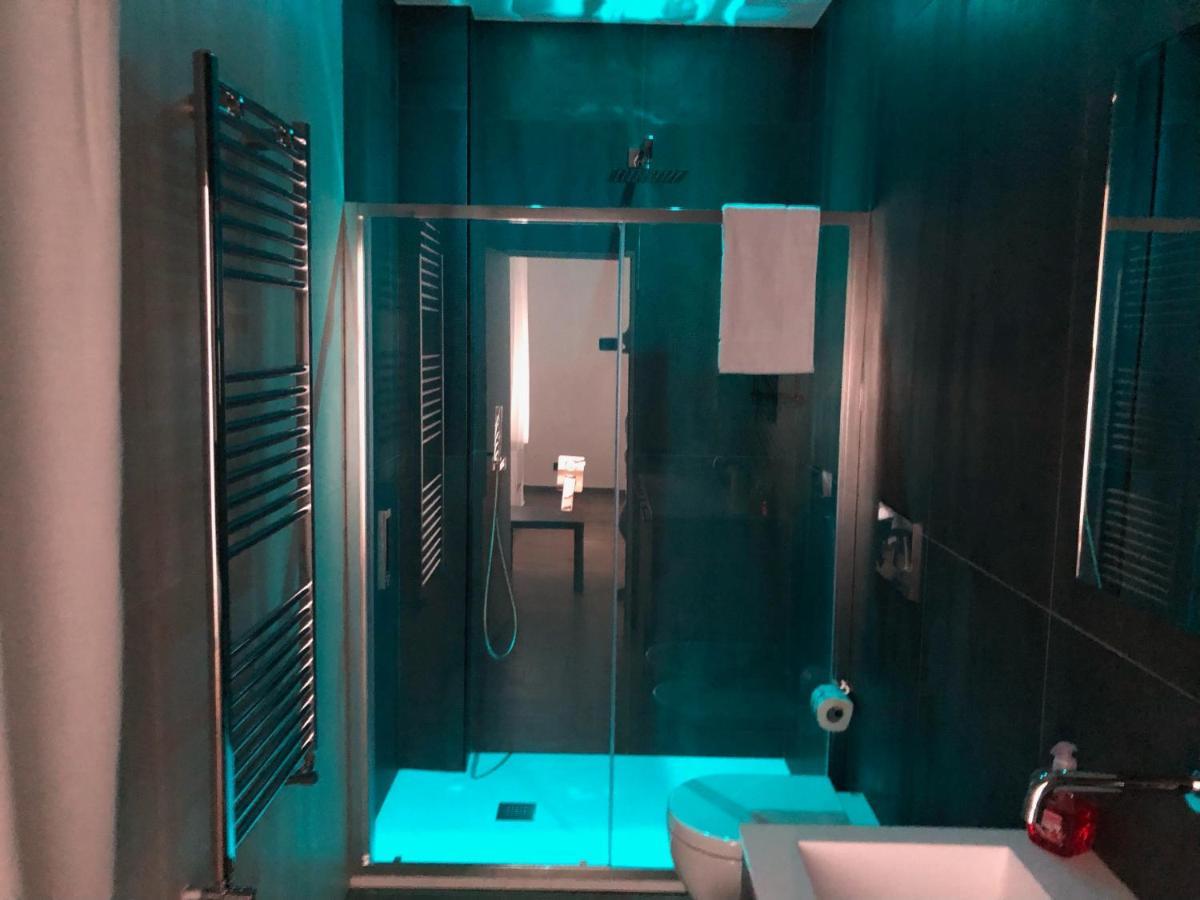 Borgiarooms Luxury Apartment 밀라초 외부 사진