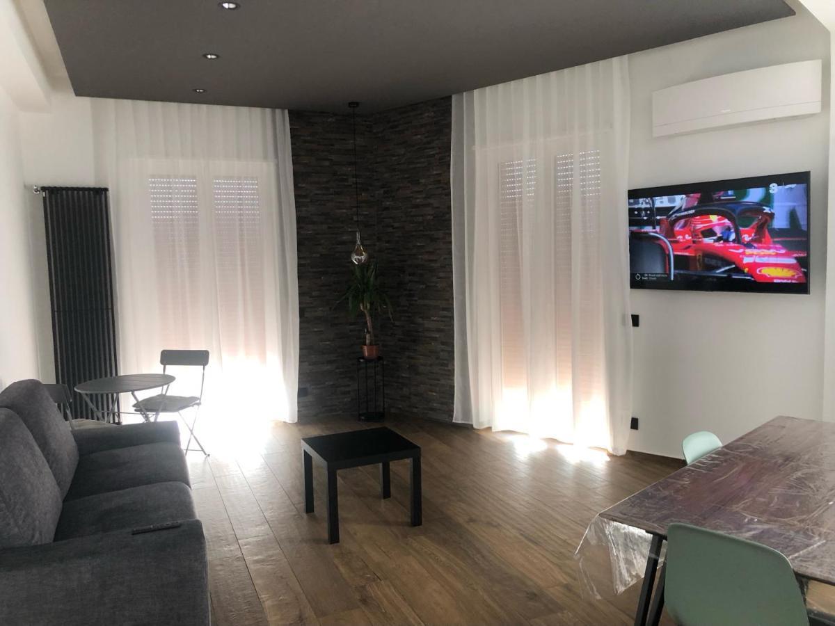 Borgiarooms Luxury Apartment 밀라초 외부 사진