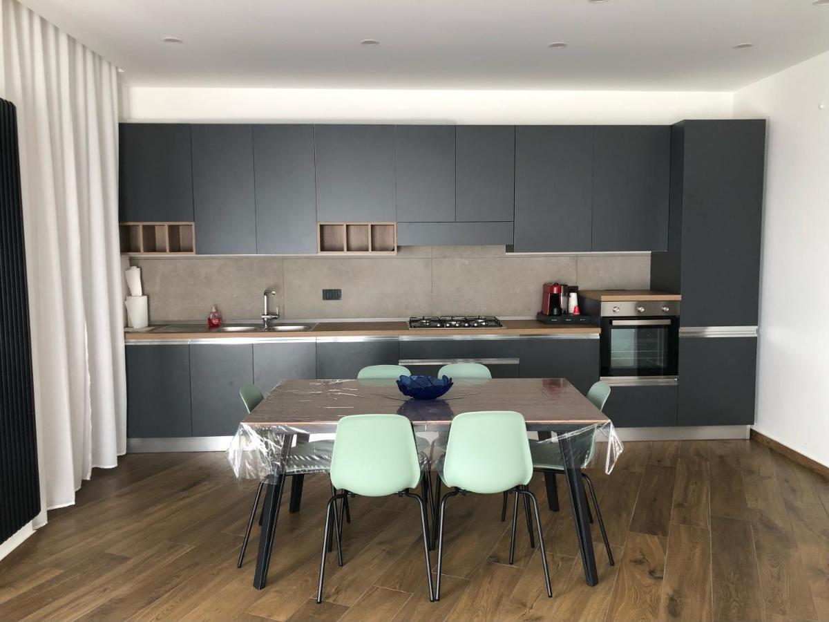 Borgiarooms Luxury Apartment 밀라초 외부 사진