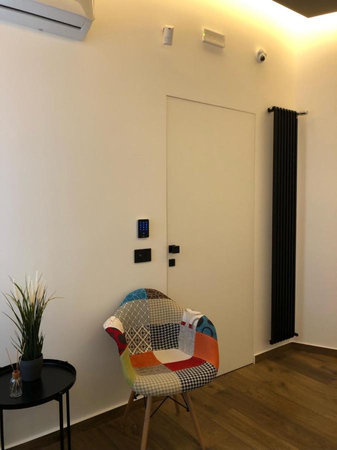 Borgiarooms Luxury Apartment 밀라초 외부 사진