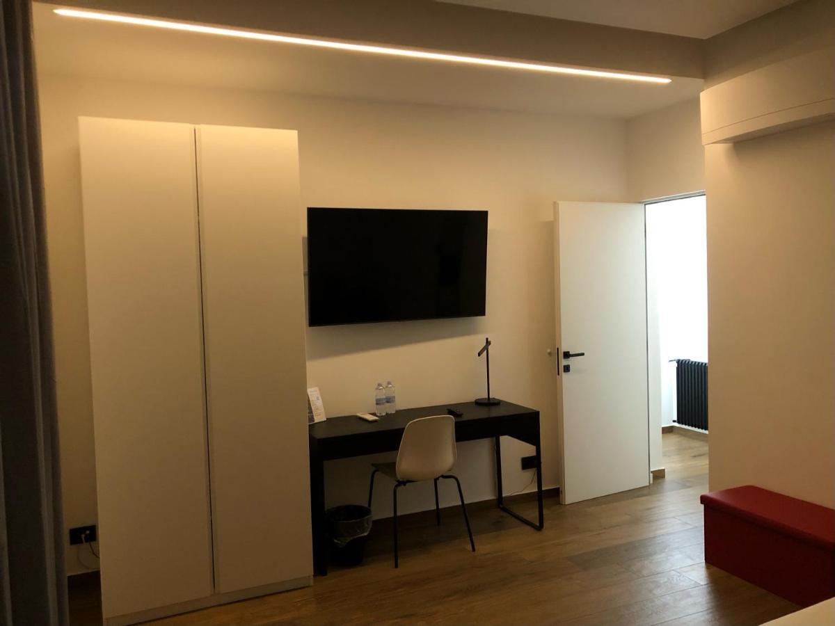 Borgiarooms Luxury Apartment 밀라초 외부 사진