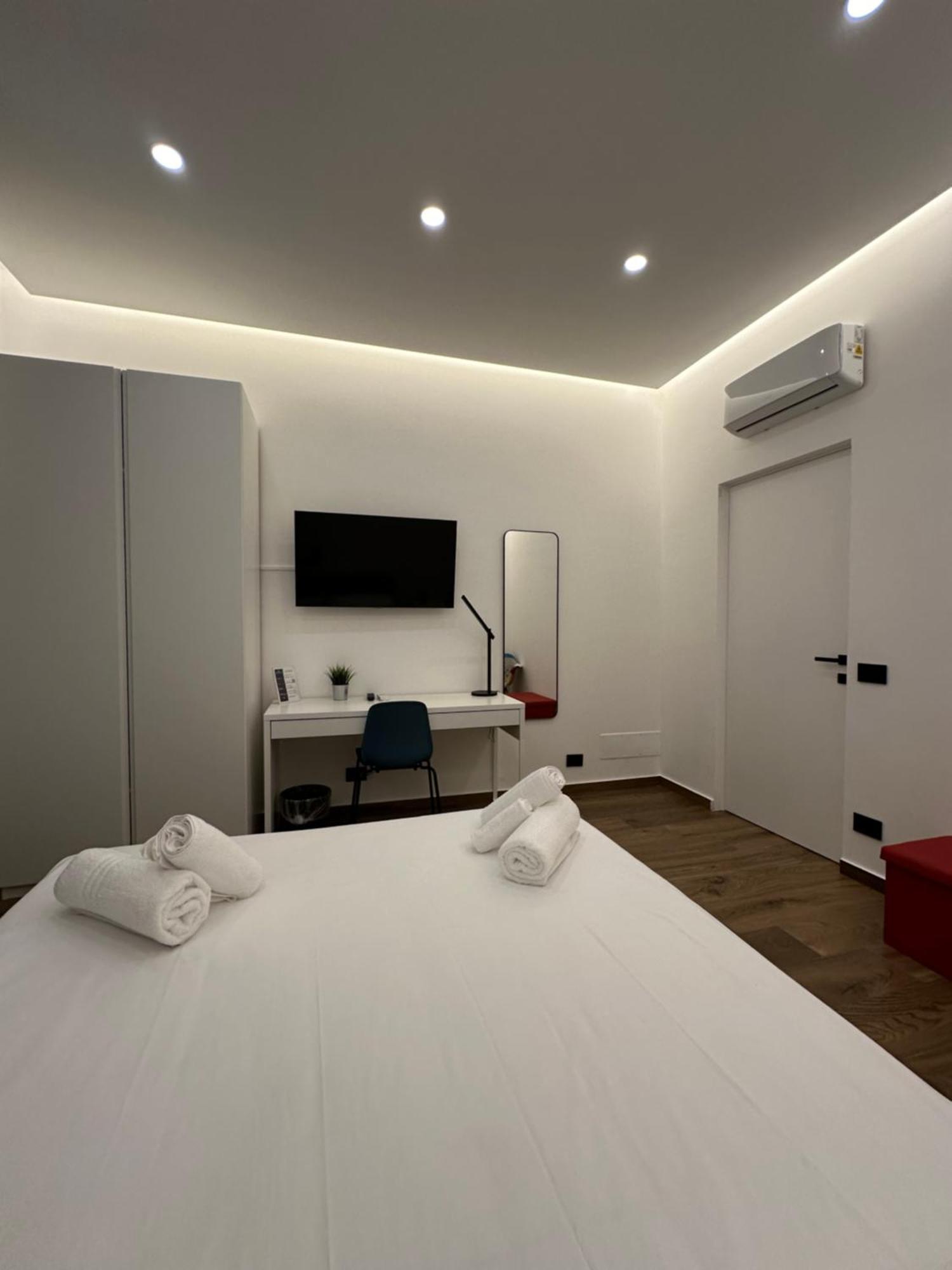 Borgiarooms Luxury Apartment 밀라초 외부 사진