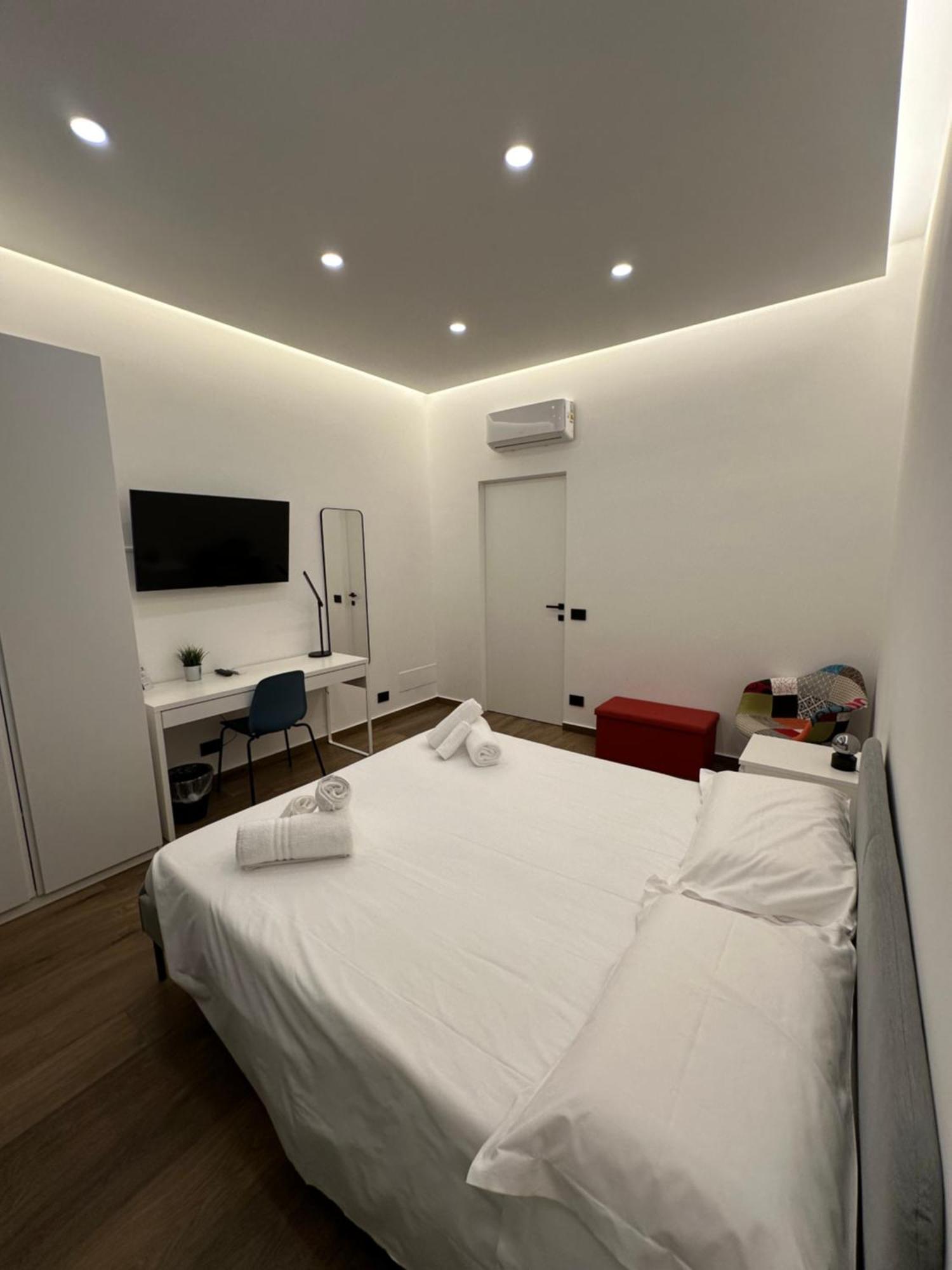 Borgiarooms Luxury Apartment 밀라초 외부 사진
