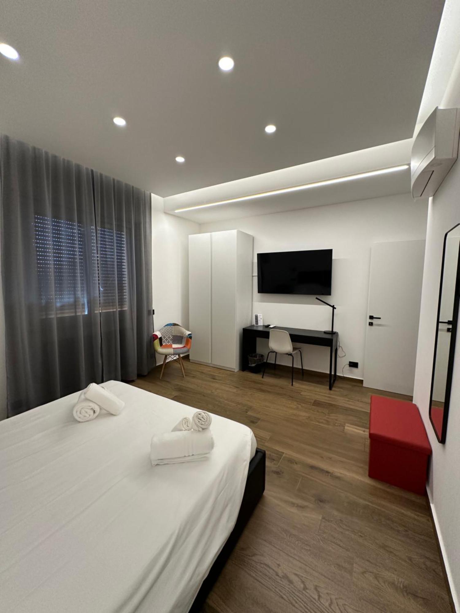 Borgiarooms Luxury Apartment 밀라초 외부 사진