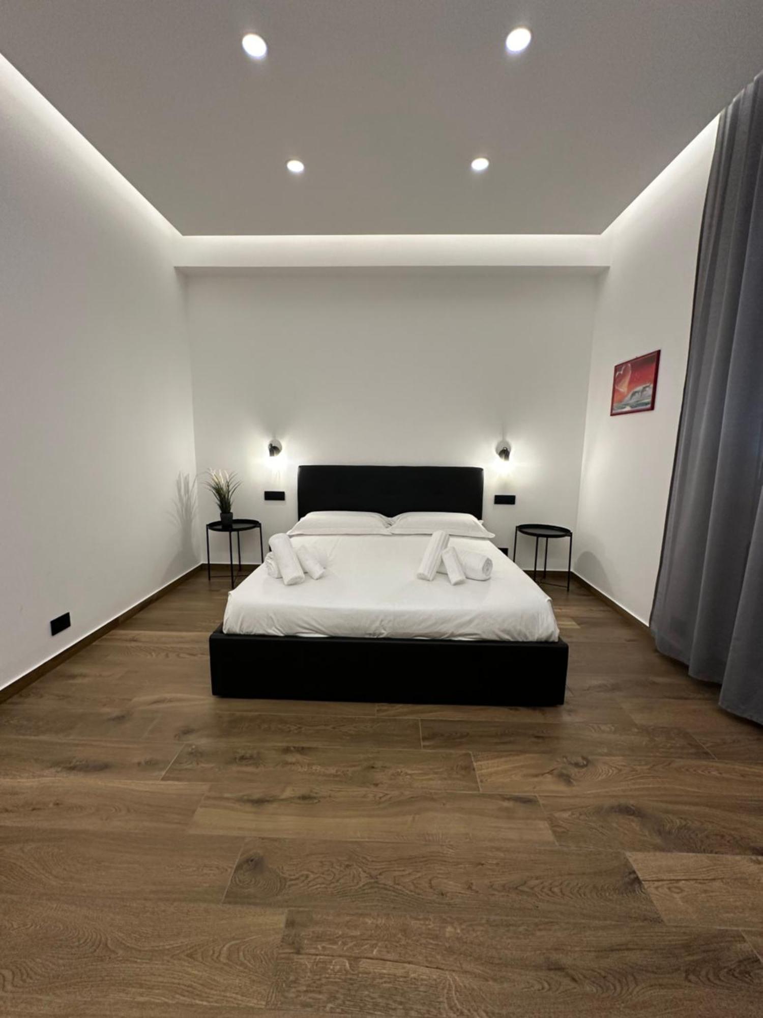 Borgiarooms Luxury Apartment 밀라초 외부 사진