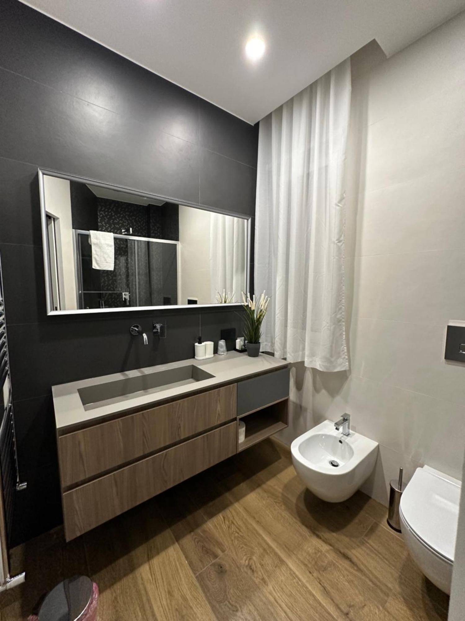 Borgiarooms Luxury Apartment 밀라초 외부 사진