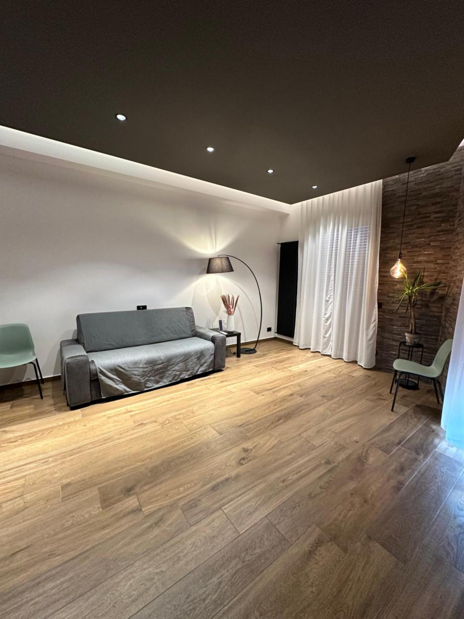 Borgiarooms Luxury Apartment 밀라초 외부 사진