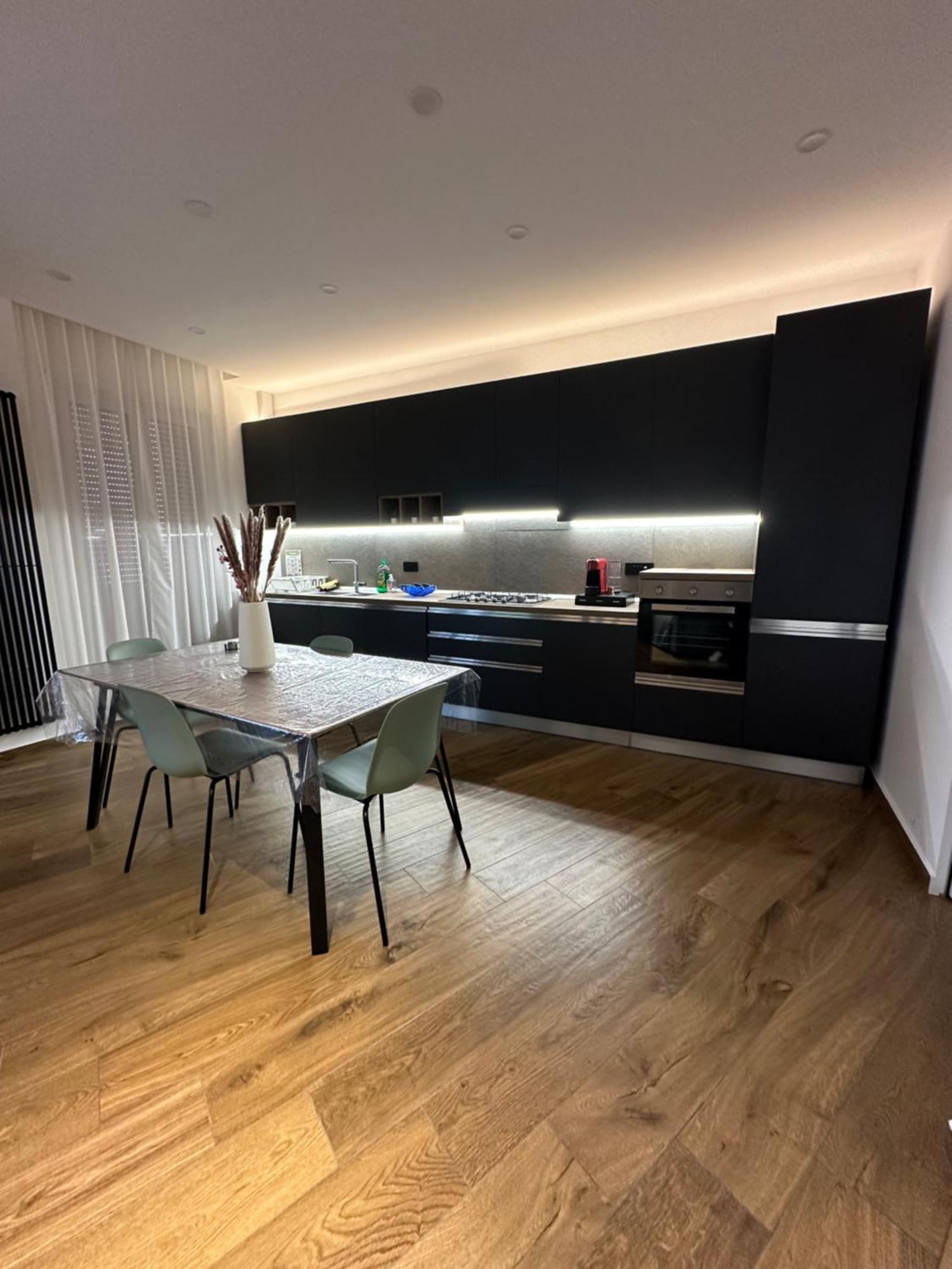 Borgiarooms Luxury Apartment 밀라초 외부 사진